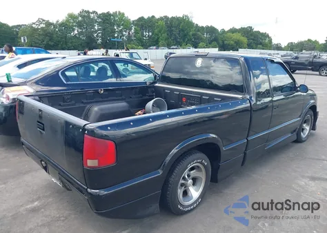 2001 Chevrolet S-10 Ls из США, поврежденный, VIN 1GCCS195318110989